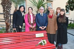 La panchina rossa del Suor Orsola Benincasa | Life and News