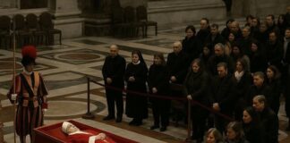 Esposizione-della-salma-di-Papa-Francesco in San Pietro