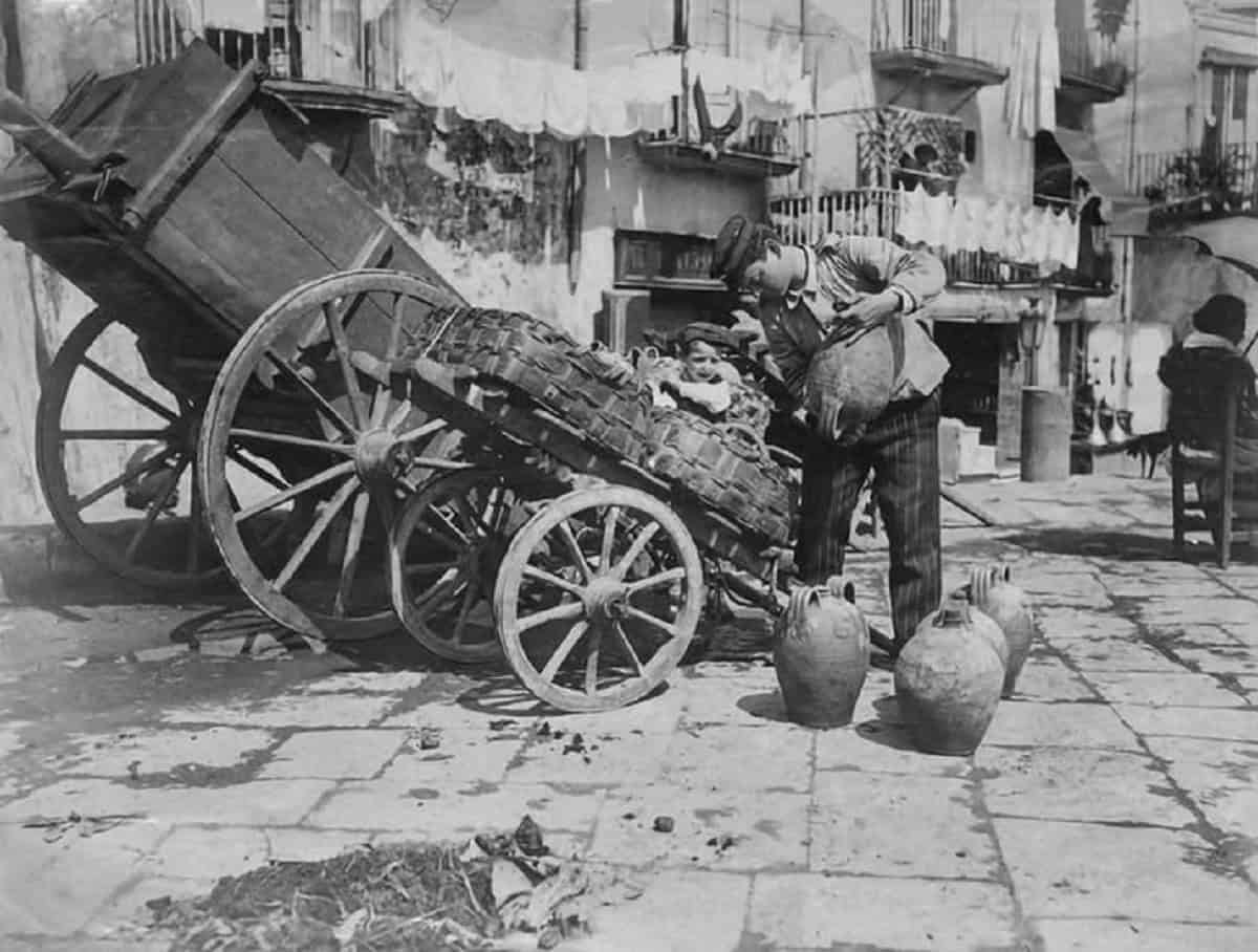 Napoli: quando anche l’acqua racconta la città Napoli: quando anche l’acqua racconta la città