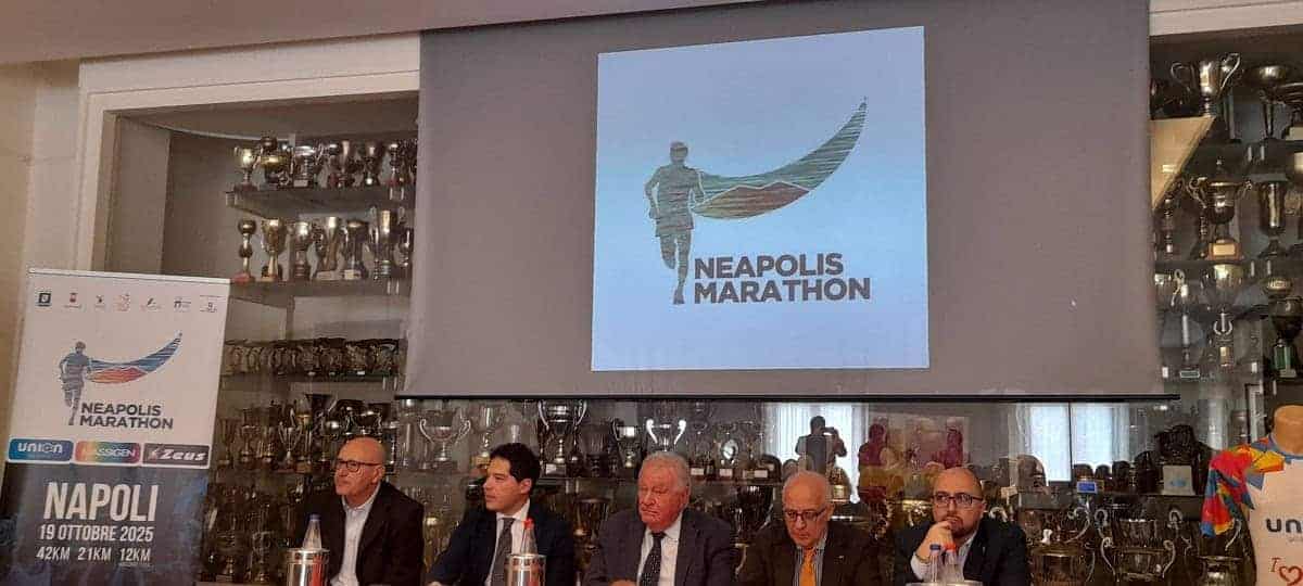 union gas e luce e neapolis marathon presentano evento maglia e medaglia 2025 da Lifeandnews.it union gas e luce e neapolis marathon presentano evento maglia e medaglia 2025