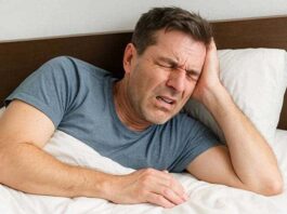 Dormire male ci rende più vulnerabili alle bufale?